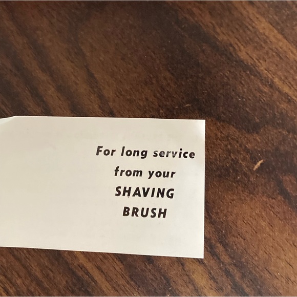 Macy’s NIB Shaving Kit  Boar’s Hair Brush in a wooden soap dish + razor🌹 - Picture 5 of 6